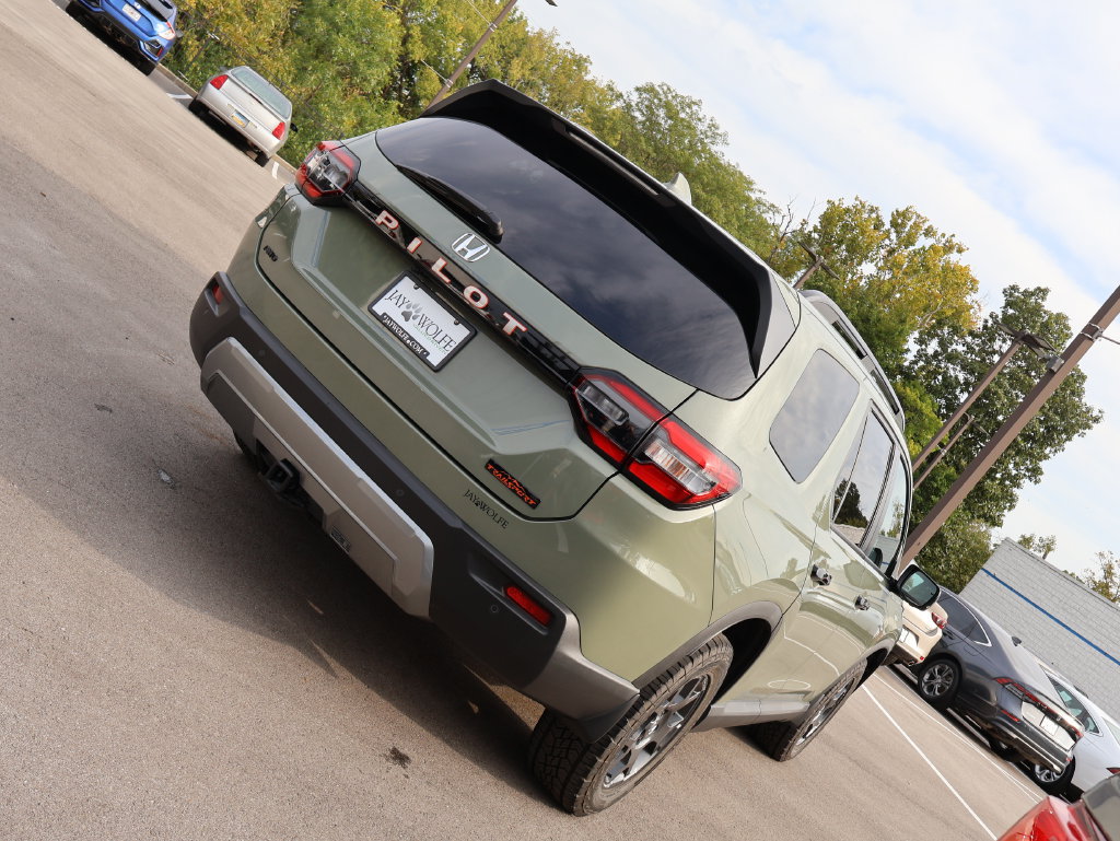 Used 2026 Honda Pilot TrailSport image 7