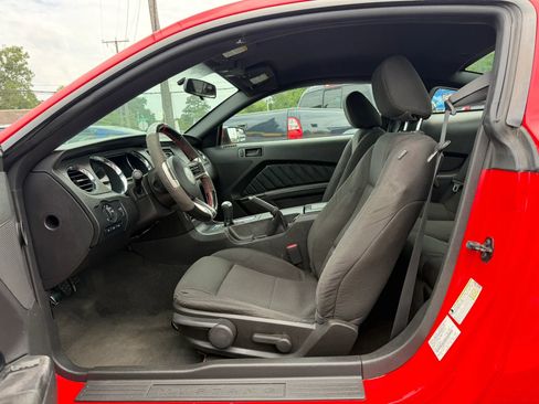 Used 2011 Ford Mustang GT RWD image 15