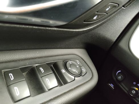 Used 2020 GMC Terrain SLT w/ LPO, Floor Liner Package AWD/4WD image 27