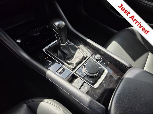 Used 2024 MAZDA MAZDA3 s FWD image 10