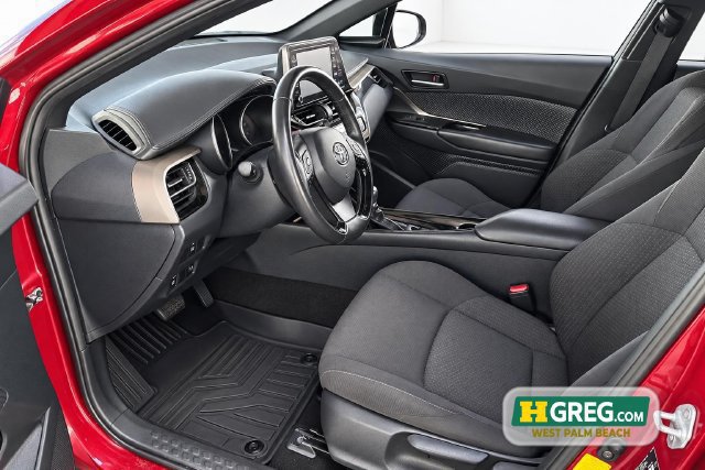 Used 2019 Toyota C-HR XLE FWD image 10