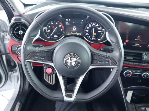 Used 2017 Alfa Romeo Giulia Ti w/ TI 19" Sport Package AWD/4WD image 19