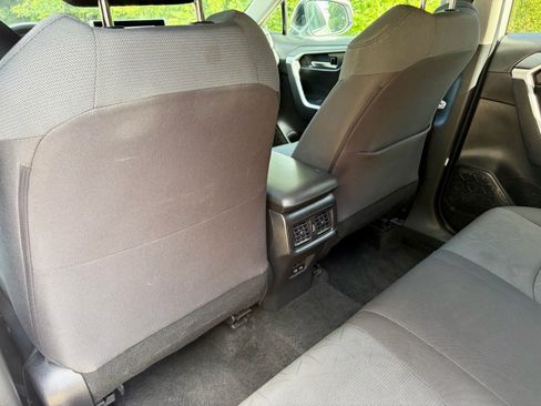 Used 2024 Toyota RAV4 XLE AWD/4WD image 21