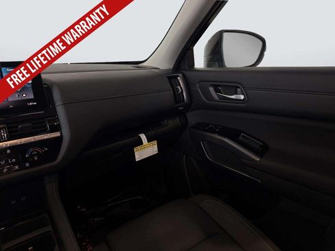 New 2026 Nissan Pathfinder SL AWD/4WD image 24