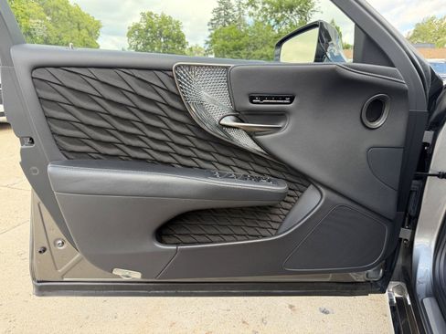 Used 2019 Lexus LS 500 RWD image 11