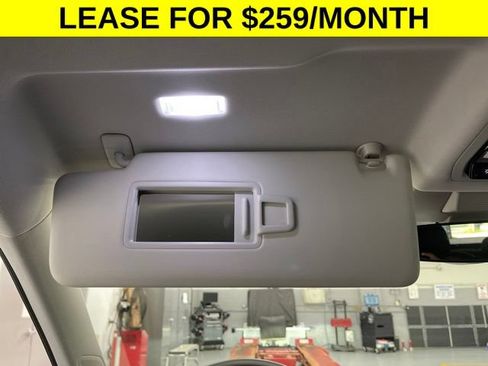 Used 2026 Volkswagen Tiguan SE AWD/4WD image 24