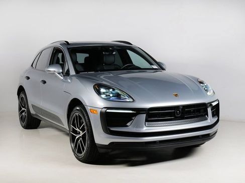 Certified 2026 Porsche Macan AWD/4WD image 7