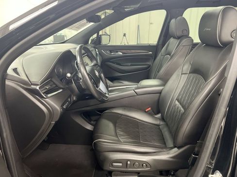 Used 2023 Buick Enclave Avenir AWD/4WD image 21