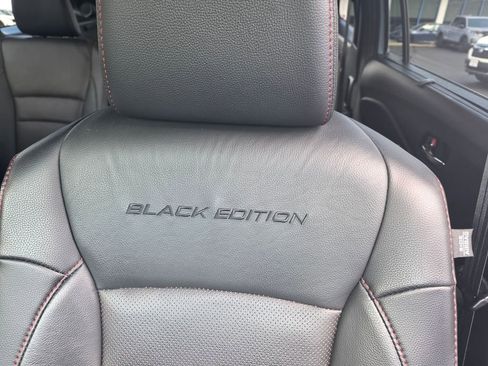 Certified 2022 Honda Pilot Black Edition image 11