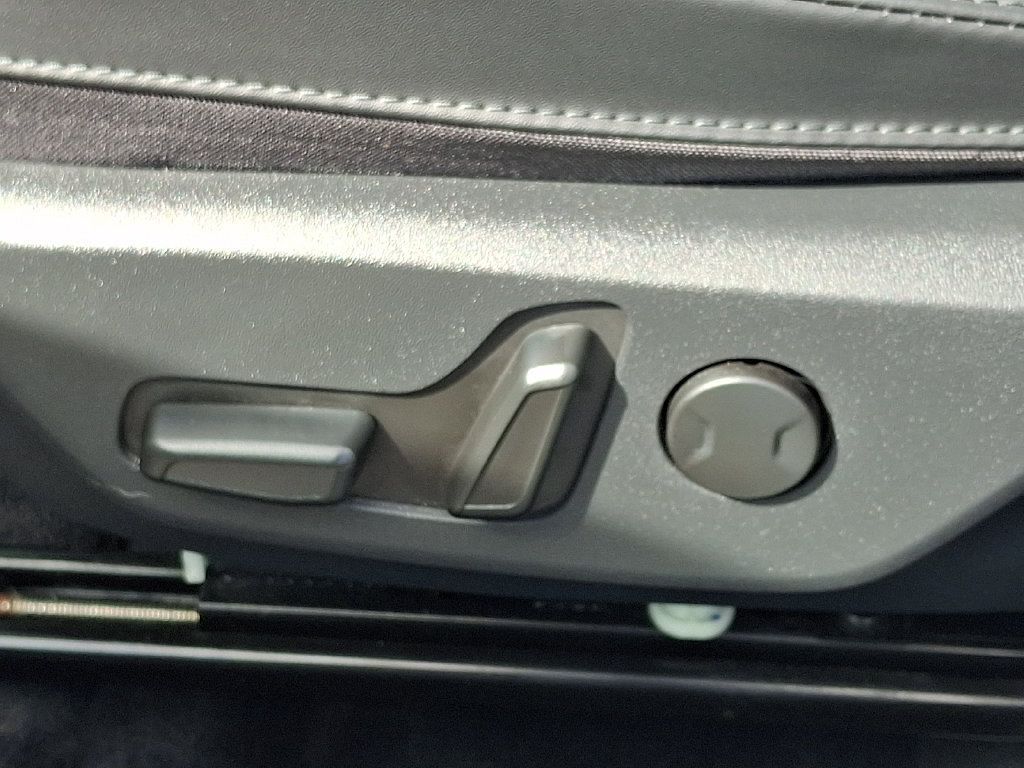 Certified 2023 Kia Niro EX FWD image 27
