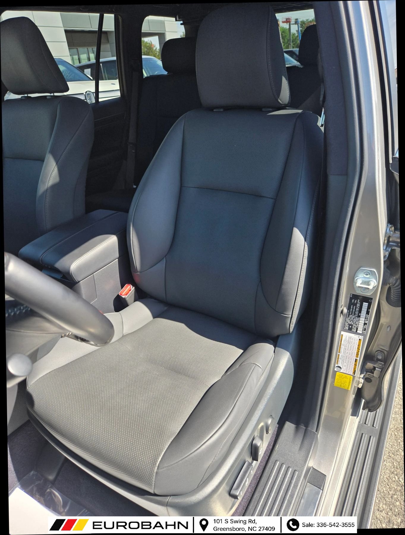 Used 2021 Lexus GX 460 Premium w/ Premium Package AWD/4WD image 6