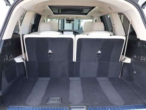 Used 2023 Mercedes-Benz GLS 450 4MATIC image 22