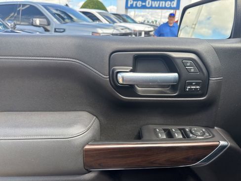 Used 2021 GMC Sierra 1500 SLT RWD image 16