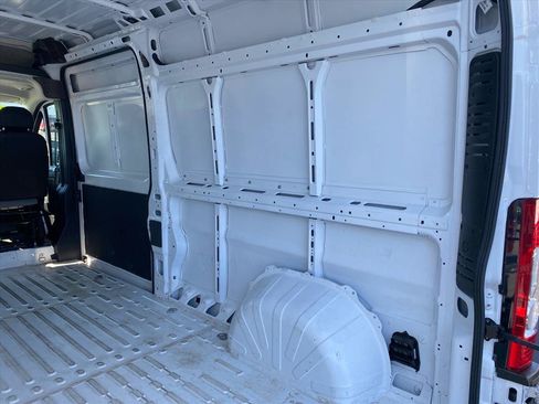 Used 2026 RAM ProMaster 2500 w/ Convenience Group FWD image 21