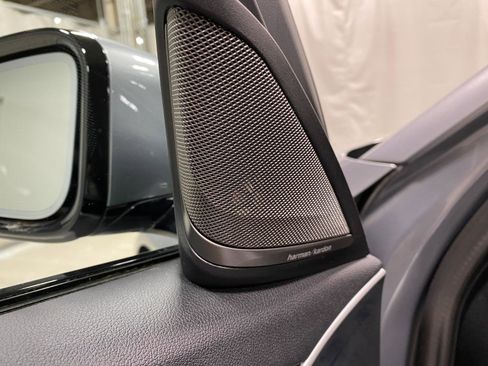 Used 2023 BMW 540i xDrive w/ M Sport Package image 3