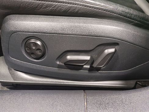 Used 2017 Audi A4 2.0T Premium w/ Convenience Package image 21