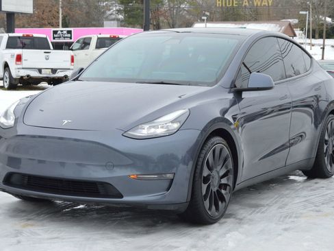 Used 2021 Tesla Model Y Performance image 1