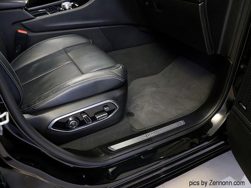 Used 2022 Jeep Grand Cherokee Overland w/ Adv Protech Group III image 39