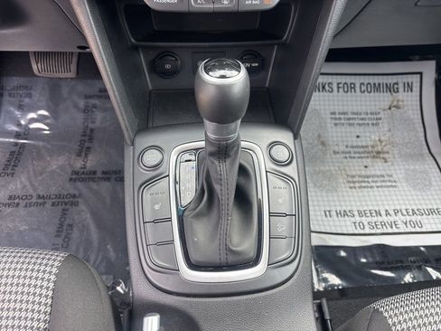 Used 2020 Hyundai Kona SEL AWD/4WD image 16