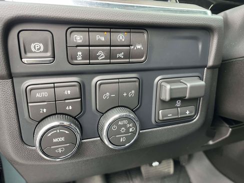 Used 2026 Chevrolet Tahoe Z71 w/ Z71 Off-Road Package AWD/4WD image 20