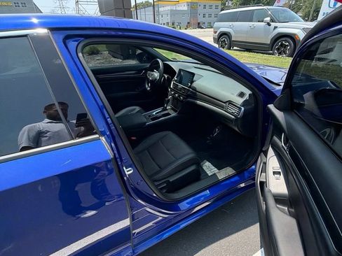 Used 2022 Honda Accord Sport image 13