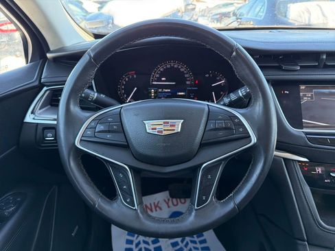 Used 2017 Cadillac XT5 Luxury w/ Driver Awareness Package image 31