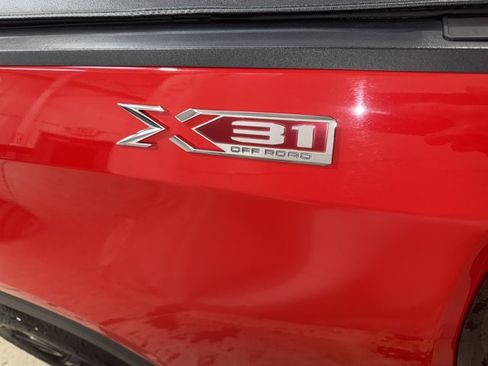 Used 2020 GMC Sierra 1500 Elevation AWD/4WD image 32
