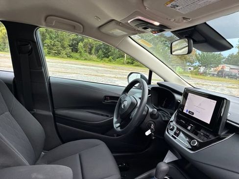 Used 2026 Toyota Corolla LE FWD image 23