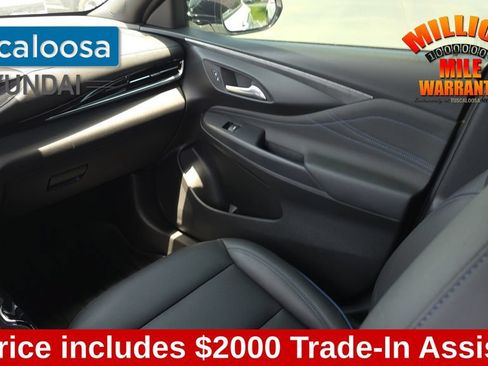 Used 2024 Buick Envista Sport Touring w/ Convenience II Package FWD image 28