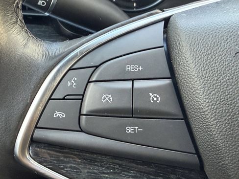 Used 2022 Cadillac XT5 Premium Luxury image 7