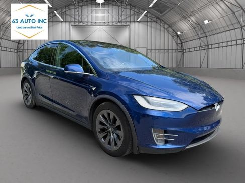 Used 2018 Tesla Model X 75D AWD/4WD image 3
