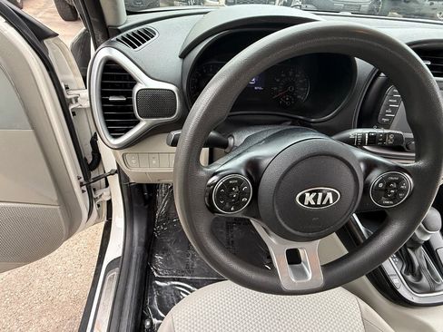 Used 2021 Kia Soul LX FWD image 21