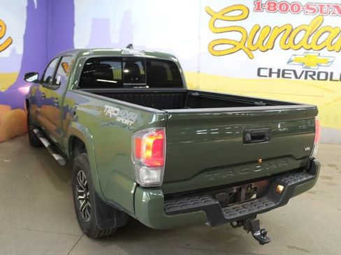 Used 2021 Toyota Tacoma TRD Off-Road AWD/4WD image 6