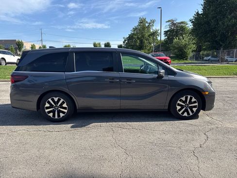 Used 2025 Honda Odyssey EX-L image 6