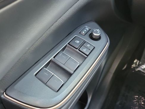 Used 2023 Toyota Crown Limited image 32