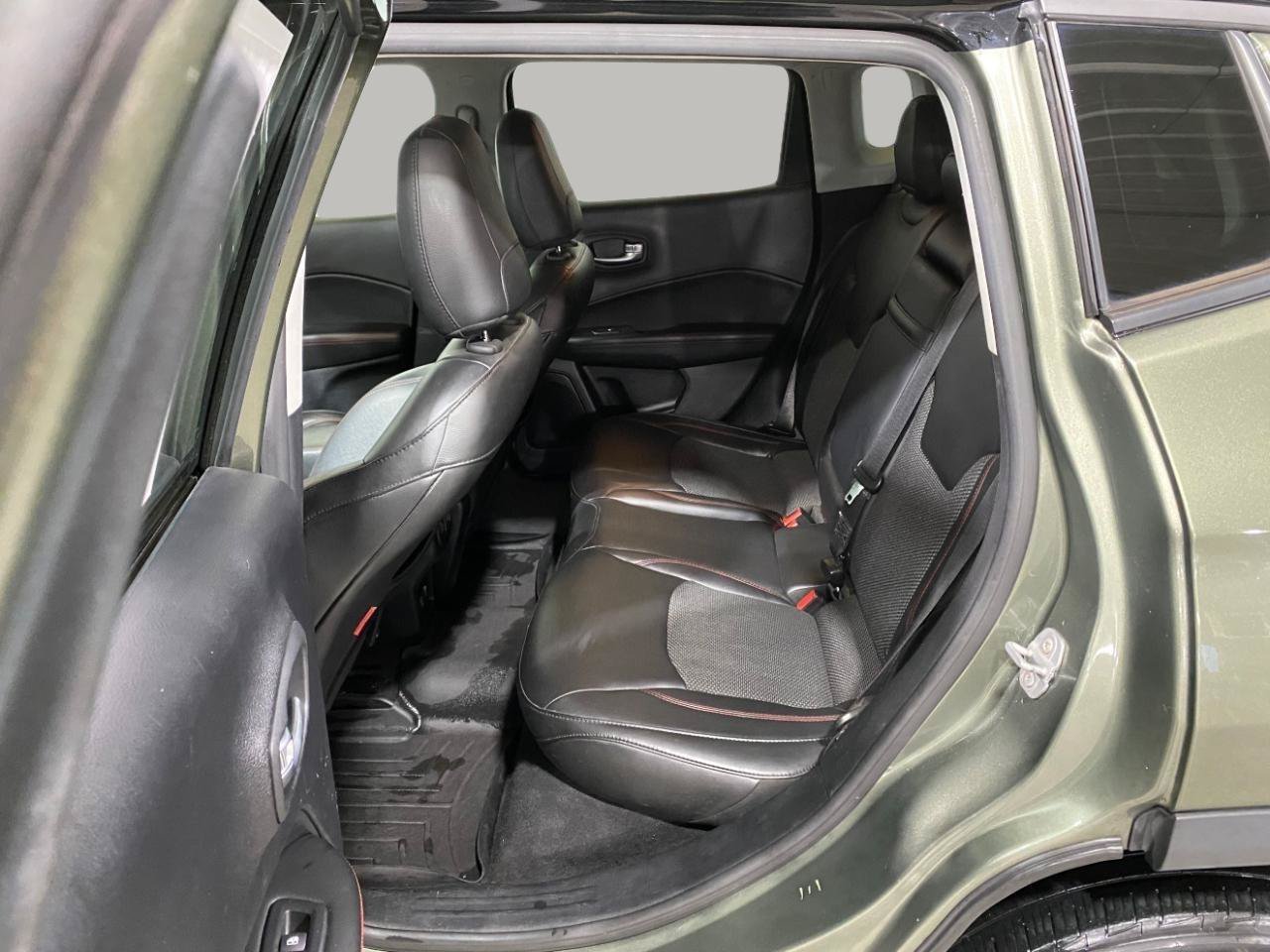 Used 2018 Jeep Compass Trailhawk w/ Cold Weather Group AWD/4WD image 12