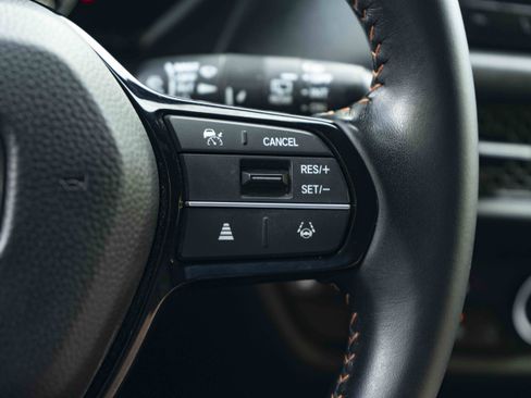 Used 2025 Honda HR-V Sport image 21
