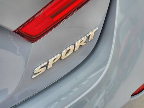 Used 2022 Honda Accord Sport image 9