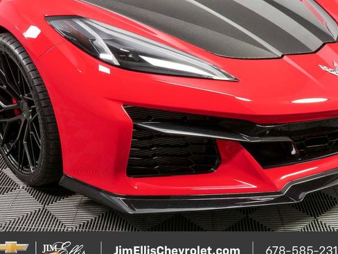 Used 2024 Chevrolet Corvette Z06 w/ Chrome Exterior Badge Package RWD image 33