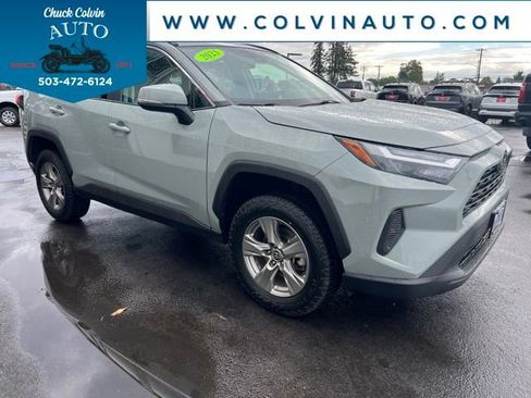 Used 2023 Toyota RAV4 XLE AWD/4WD image 4