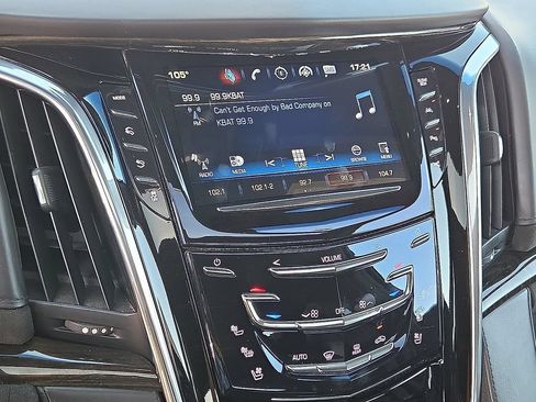 Used 2018 Cadillac Escalade Platinum AWD/4WD image 19