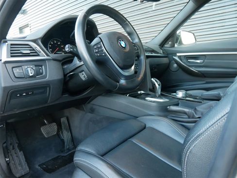 Used 2018 BMW 340i xDrive Sedan image 4