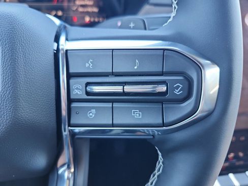 New 2026 GMC Acadia Denali Ultimate FWD image 21