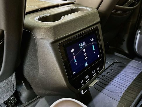 Used 2026 GMC Yukon Denali Ultimate w/ LPO, Floor Liner Package AWD/4WD image 18