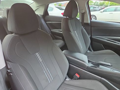 Used 2021 Hyundai Elantra SEL FWD image 38