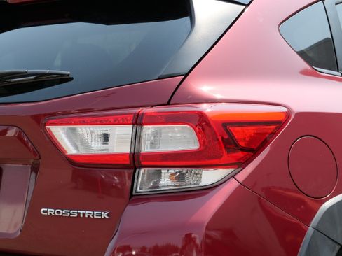 Used 2019 Subaru Crosstrek 2.0i Premium AWD/4WD image 17