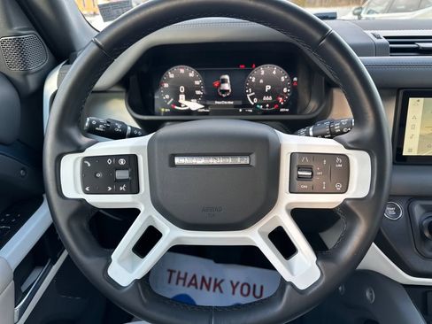 Used 2024 Land Rover Defender 110 S image 19