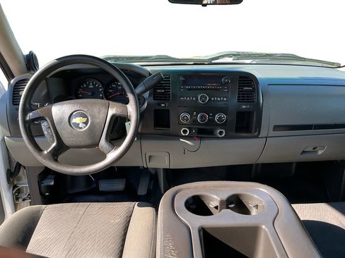 Used 2011 Chevrolet Silverado 1500 W/T image 17