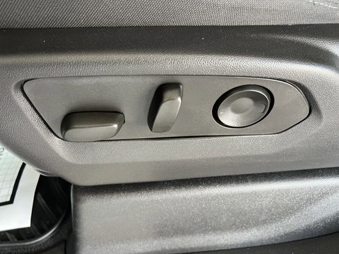 Used 2022 Chevrolet Silverado 1500 LT image 20