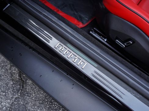 Used 2023 Ferrari Roma image 33